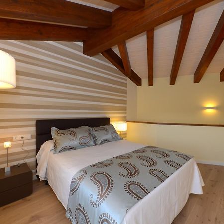 Apartamentos El Palacete De Aínsa Екстериор снимка
