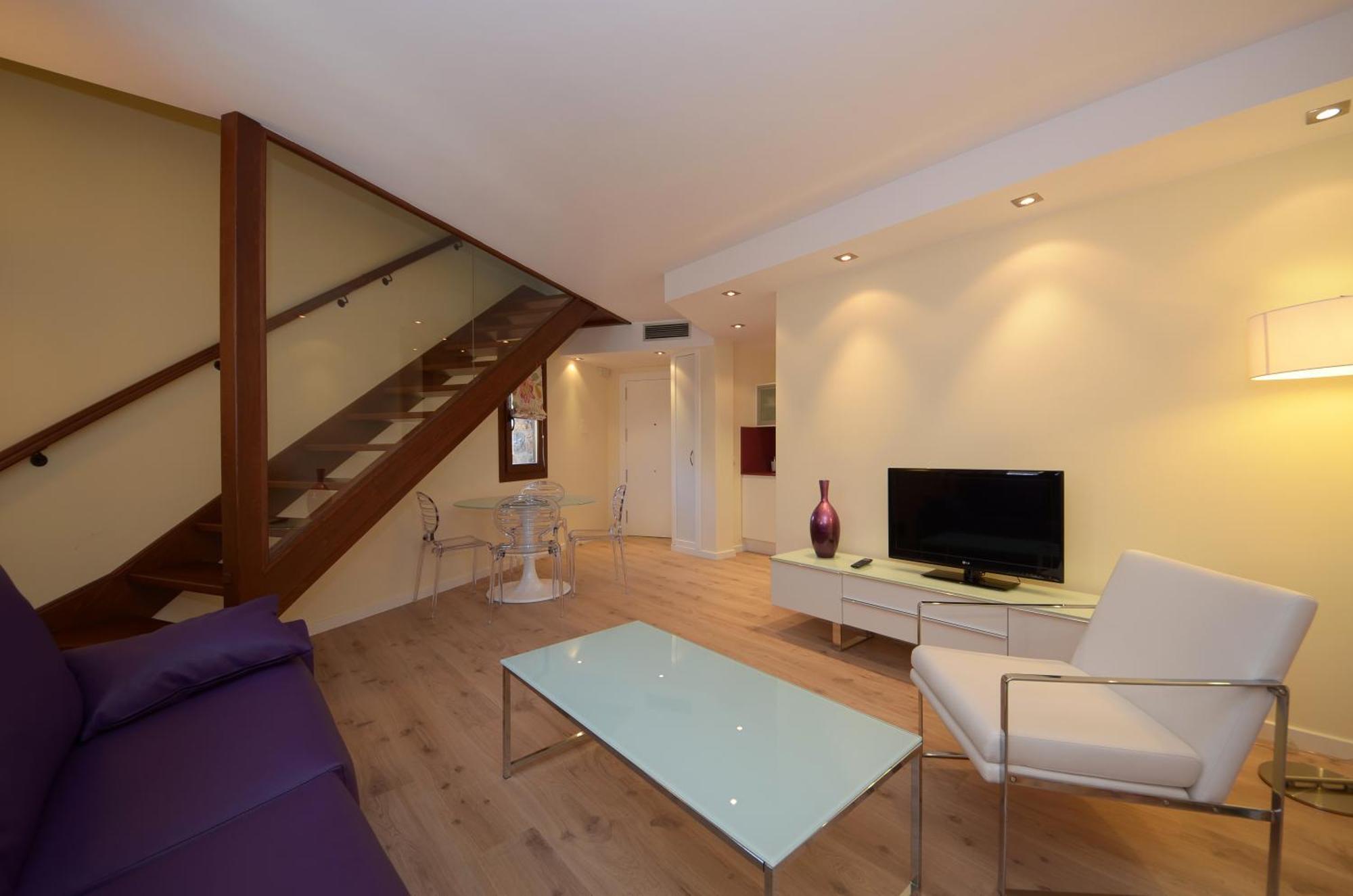 Apartamentos El Palacete De Aínsa Екстериор снимка